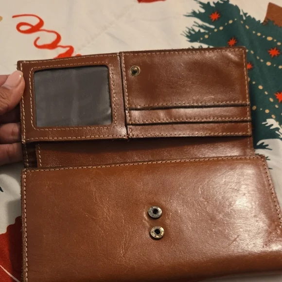 Patricia Nash Tan Leather Women's Wallet - Picture 2 of 6